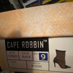 Cape Robbin Women's Black Florence Heeled Boots